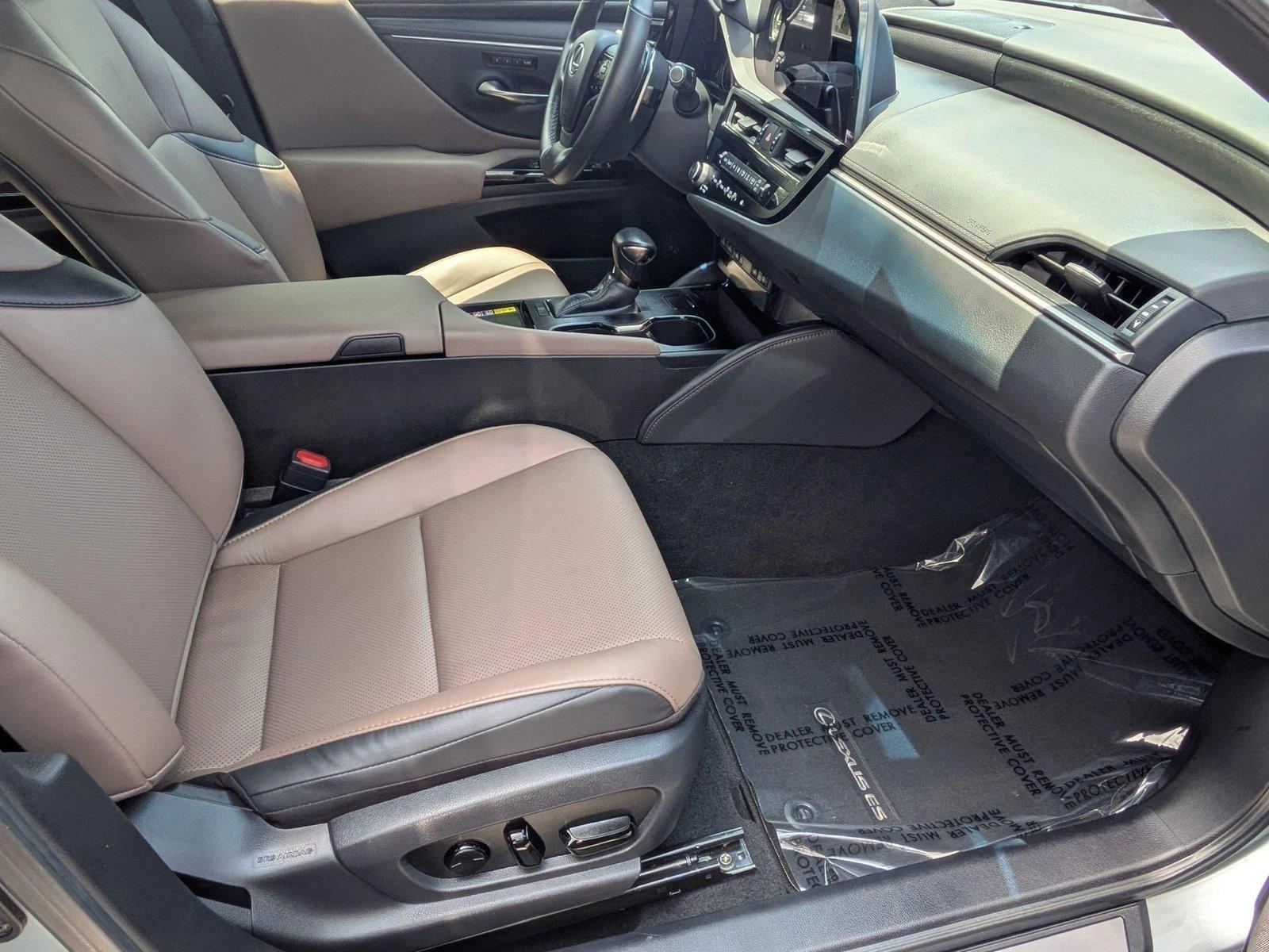 2024 Lexus ES 350 Vehicle Photo in Clearwater, FL 33761
