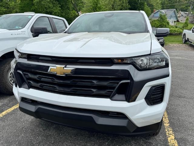 2025 Chevrolet Colorado Vehicle Photo in FAIRMONT, WV 26554-2318