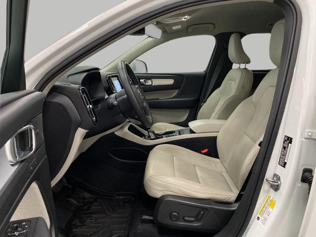 2019 Volvo XC40 Vehicle Photo in Appleton, WI 54913