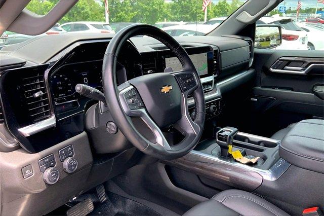 2024 Chevrolet Silverado 1500 Vehicle Photo in KANSAS CITY, MO 64114-4502