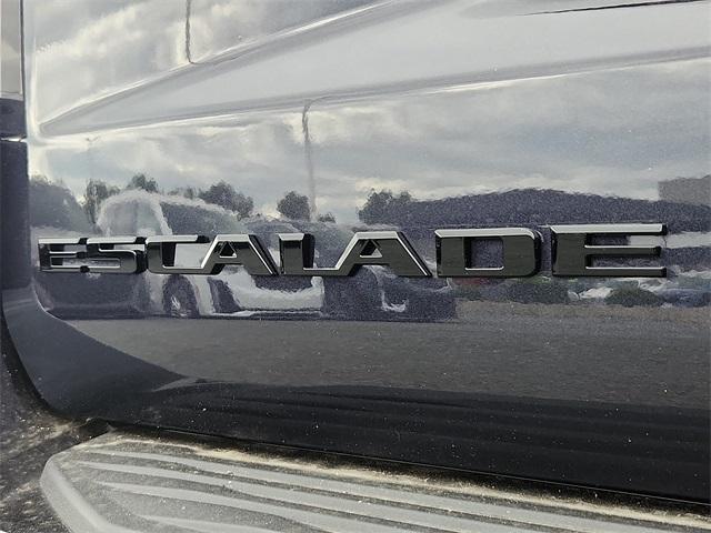 2024 Cadillac Escalade ESV Vehicle Photo in ALLENTOWN, PA 18103-7399