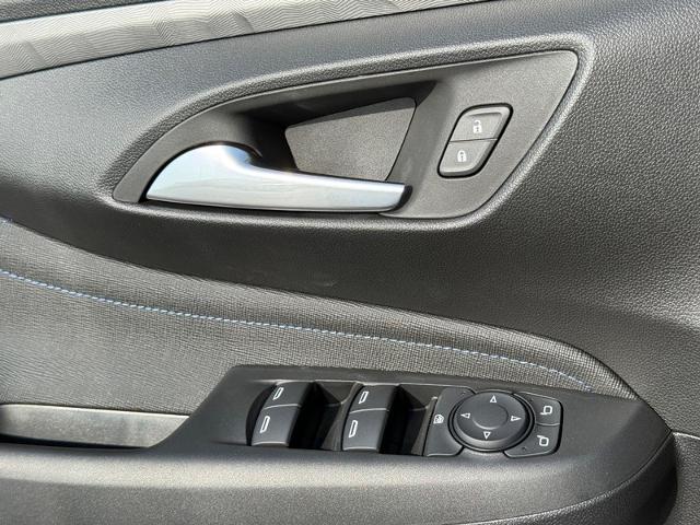 2025 Buick Envista Vehicle Photo in COLUMBIA, MO 65203-3903
