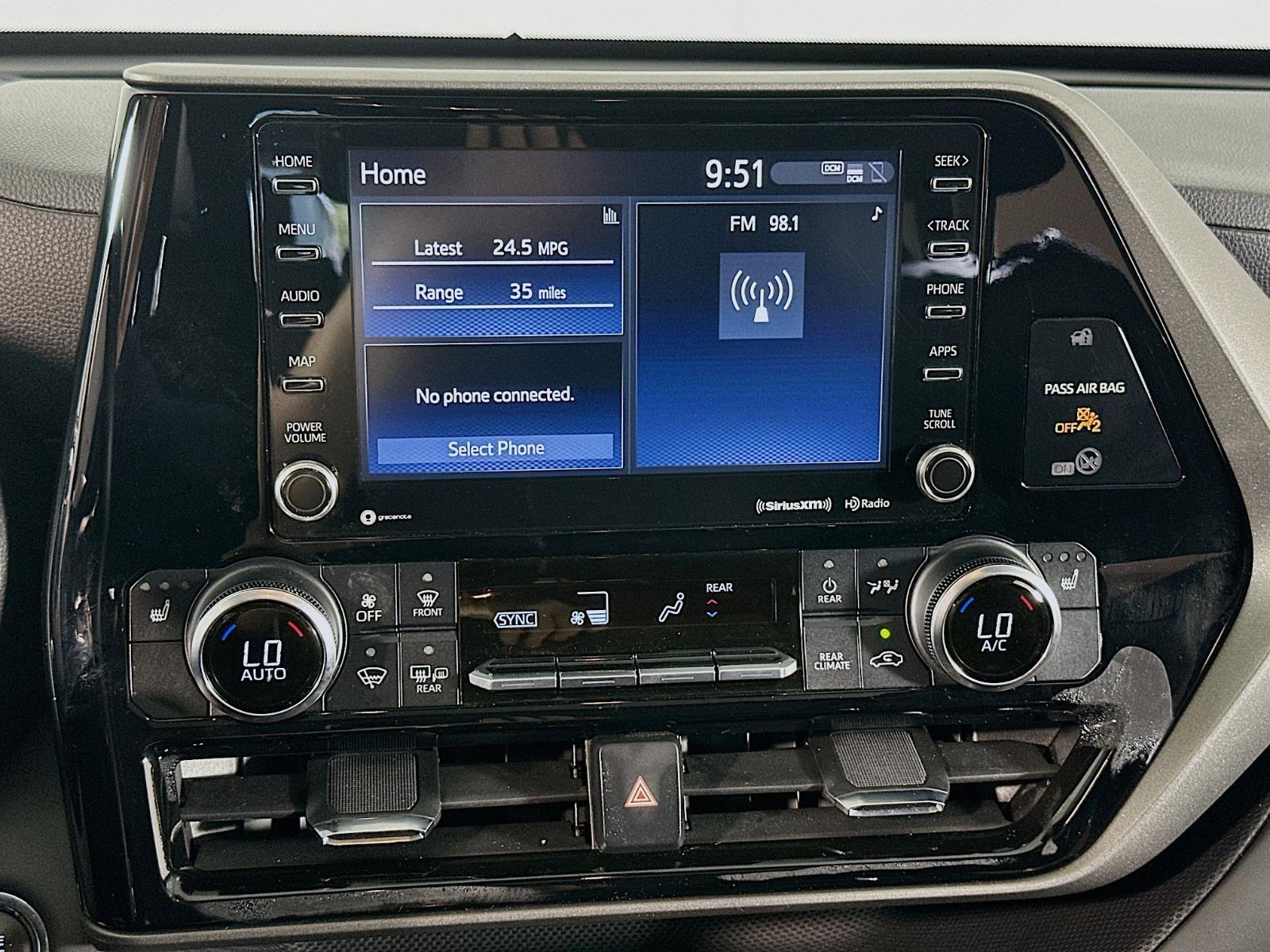 2022 Toyota Highlander Vehicle Photo in Langhorne, PA 19047