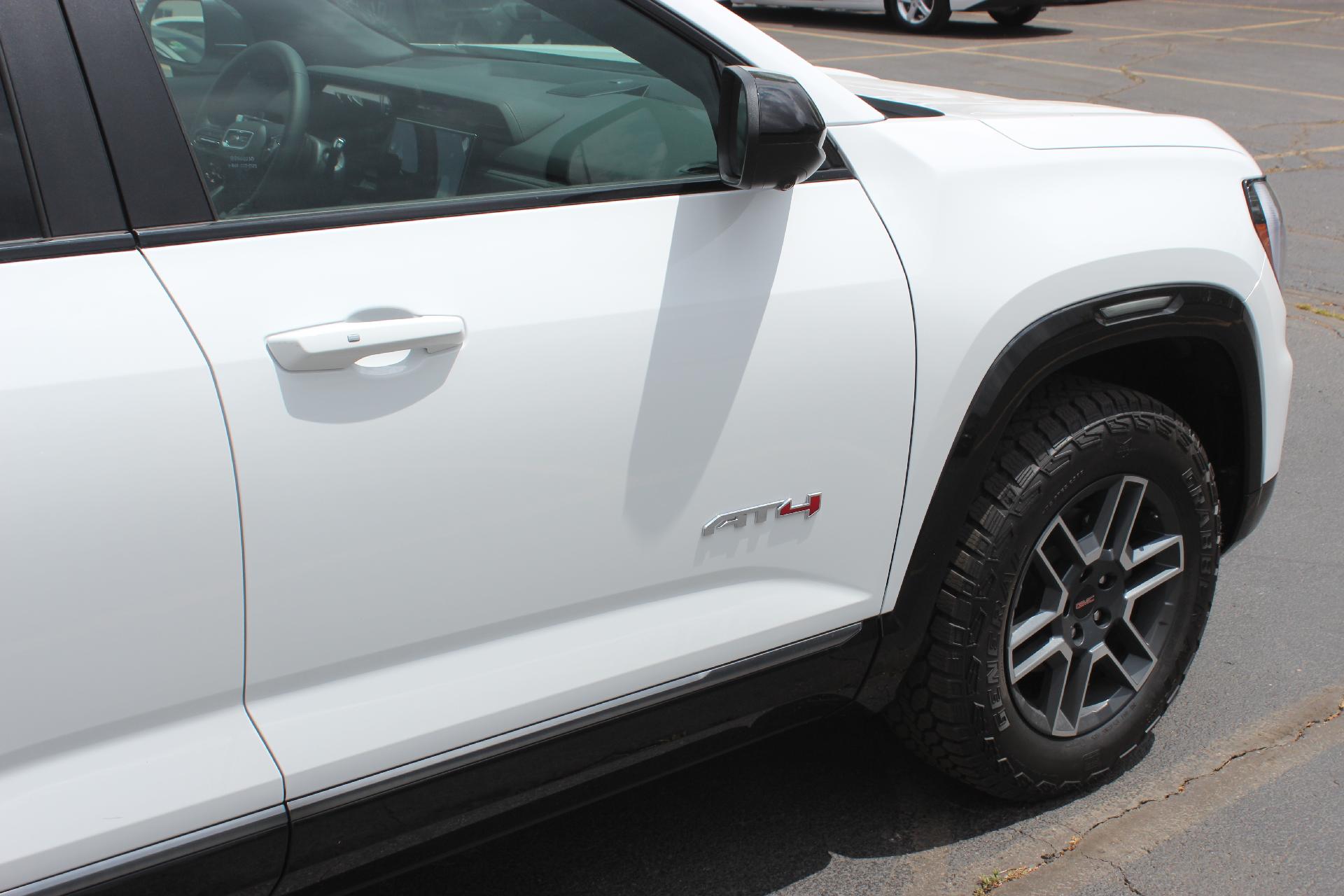 2026 GMC Terrain Vehicle Photo in AURORA, CO 80012-4011