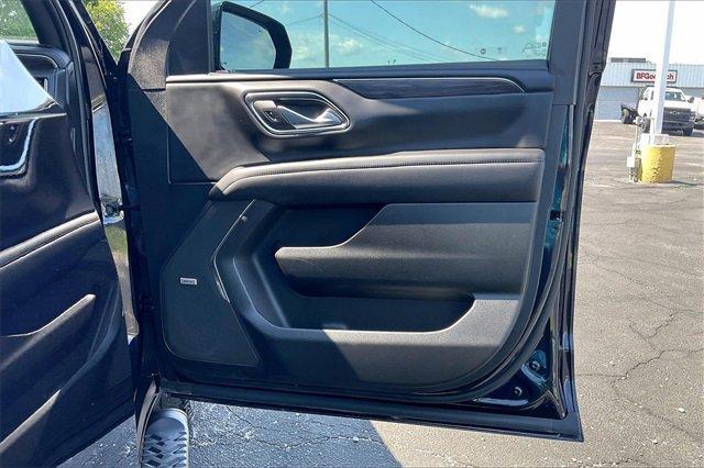 2024 Chevrolet Suburban Vehicle Photo in INDEPENDENCE, MO 64055-1314