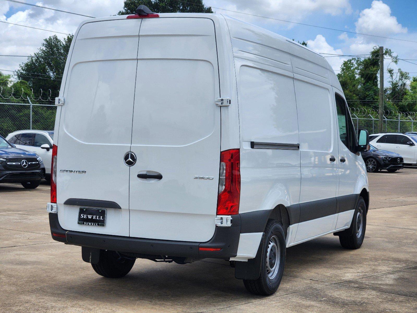 2024 Mercedes-Benz Sprinter Cargo Van Vehicle Photo in HOUSTON, TX 77079