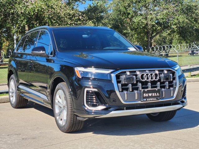 2025 Audi Q7 Vehicle Photo in HOUSTON, TX 77090