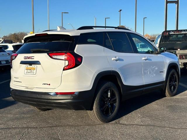 2024 GMC Terrain Vehicle Photo in COLUMBIA, MO 65203-3903