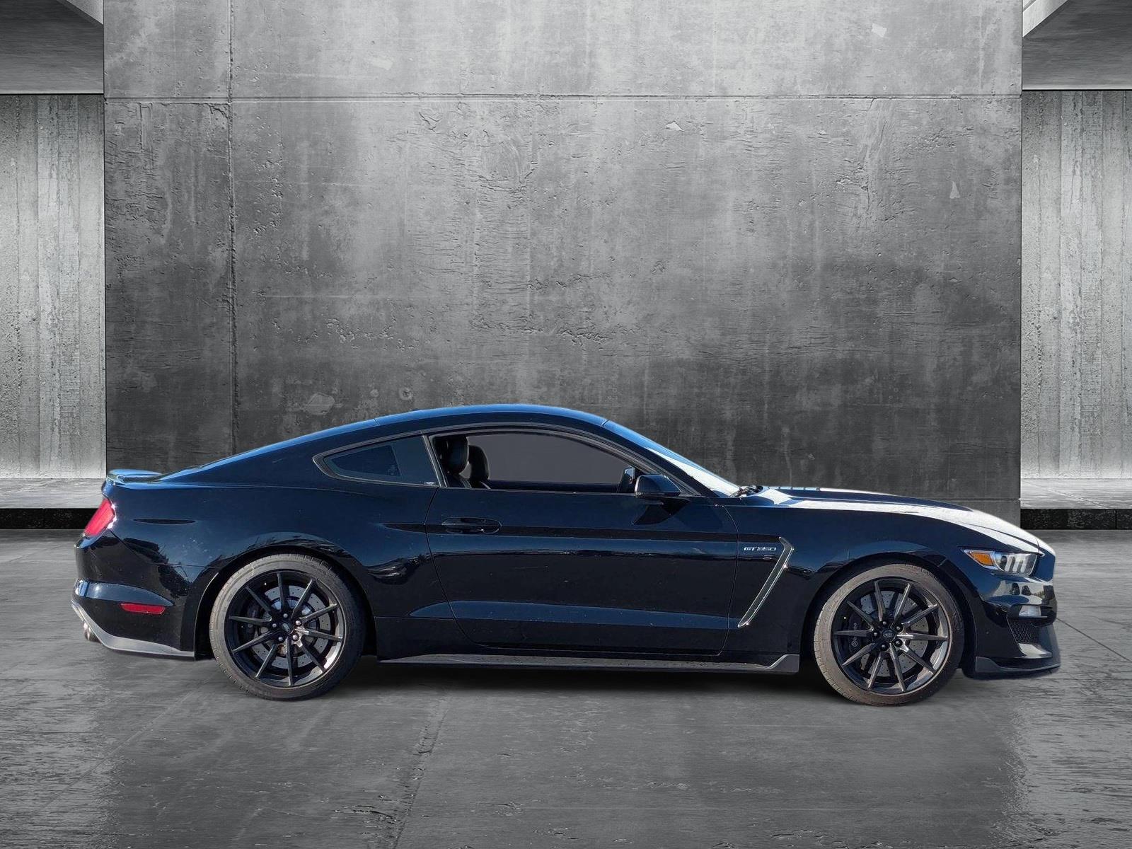 2016 Ford Mustang Vehicle Photo in VALENCIA, CA 91355-1705