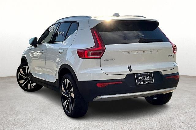 2025 Volvo XC40 Vehicle Photo in Houston, TX 77007