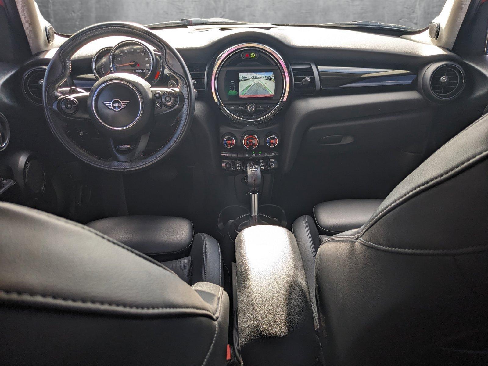 2019 MINI Hardtop 4 Door Vehicle Photo in MIAMI, FL 33172-3015