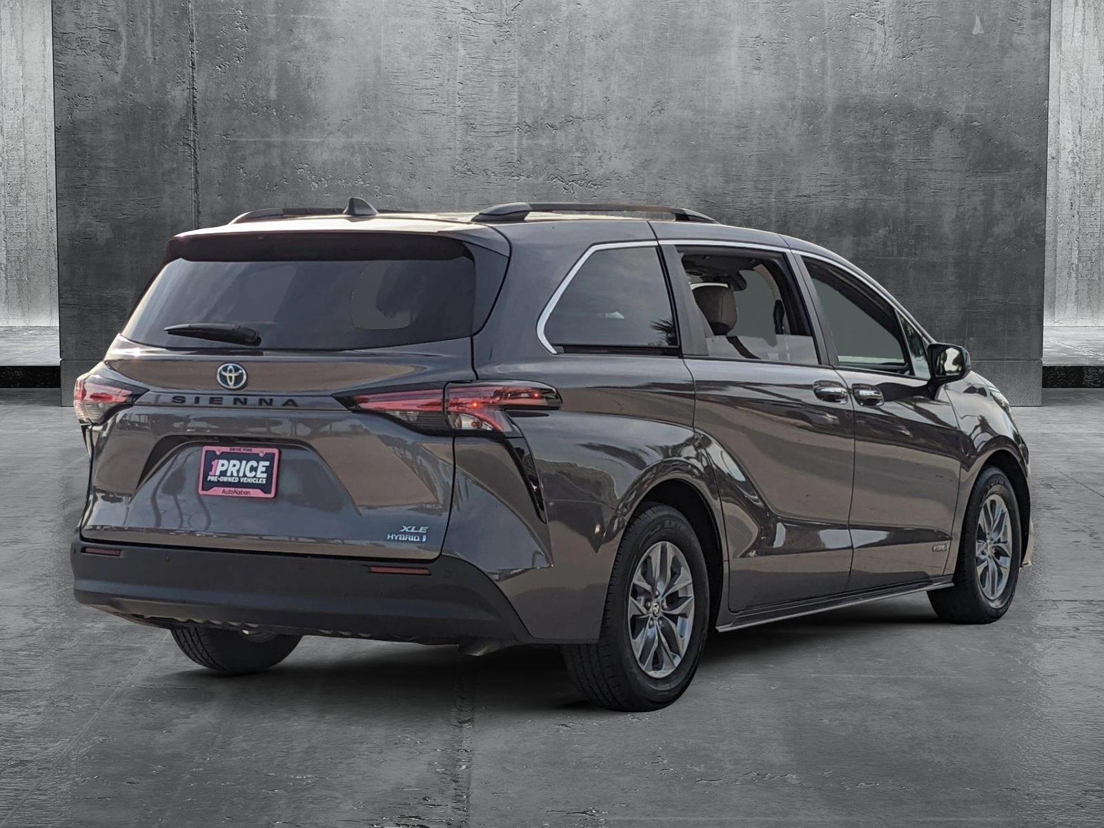 2021 Toyota Sienna Vehicle Photo in Davie, FL 33331