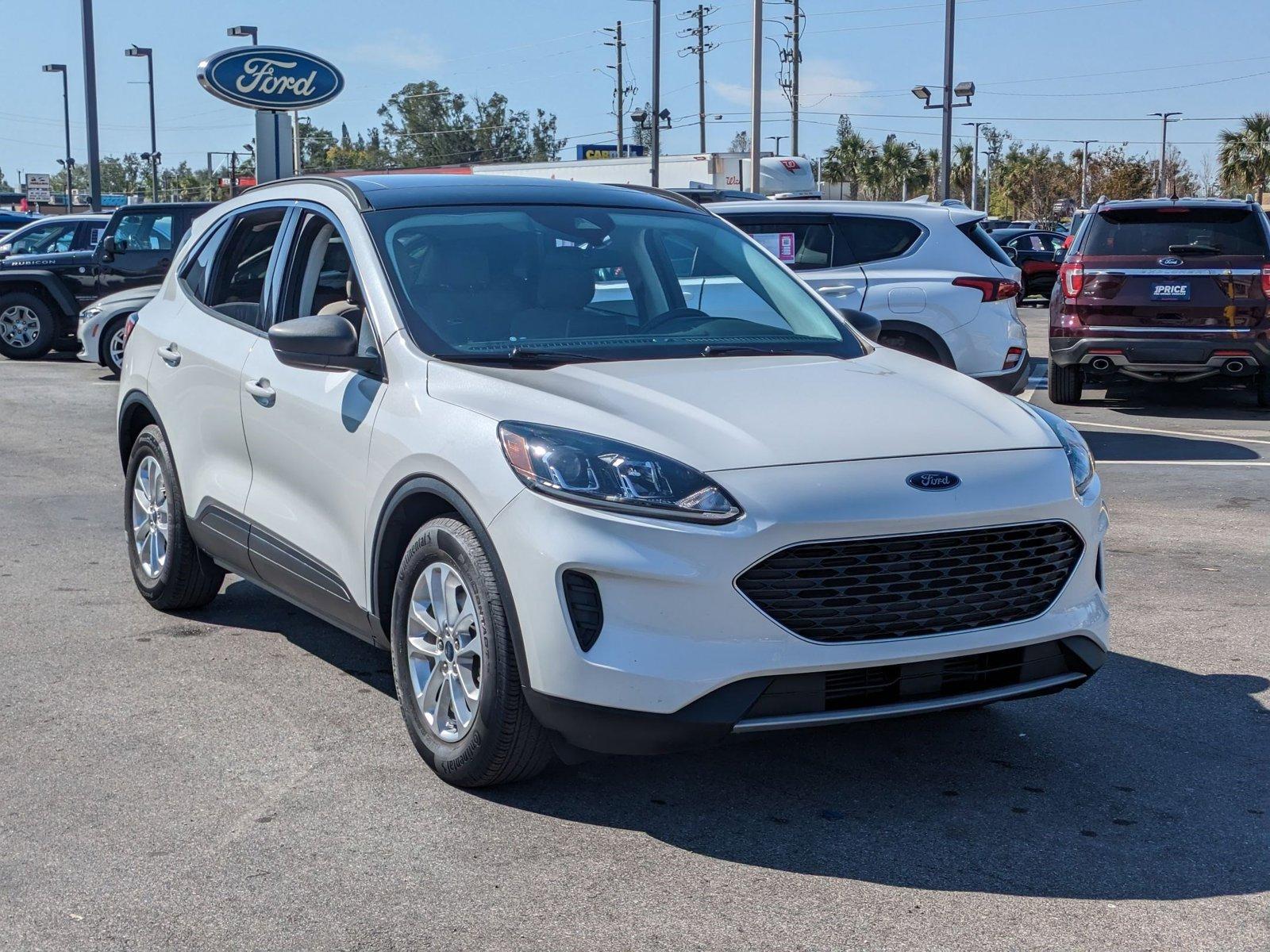 2022 Ford Escape Vehicle Photo in Bradenton, FL 34207