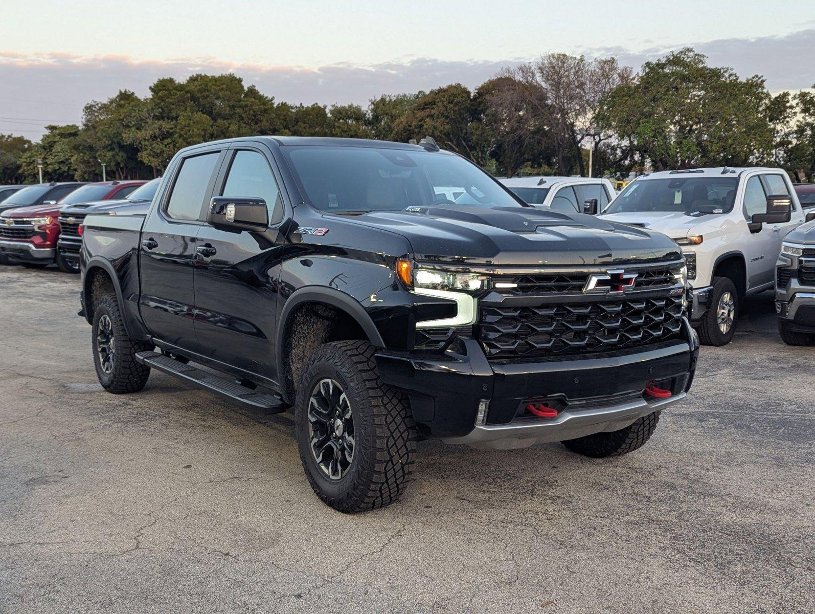 2025 Chevrolet Silverado 1500 Vehicle Photo in MIAMI, FL 33172-3015