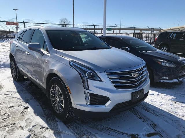 2017 Cadillac XT5 Vehicle Photo in GREEN BAY, WI 54303-3330