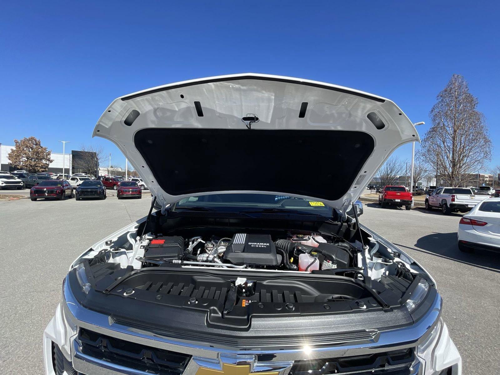 2025 Chevrolet Silverado 1500 Vehicle Photo in BENTONVILLE, AR 72712-4322