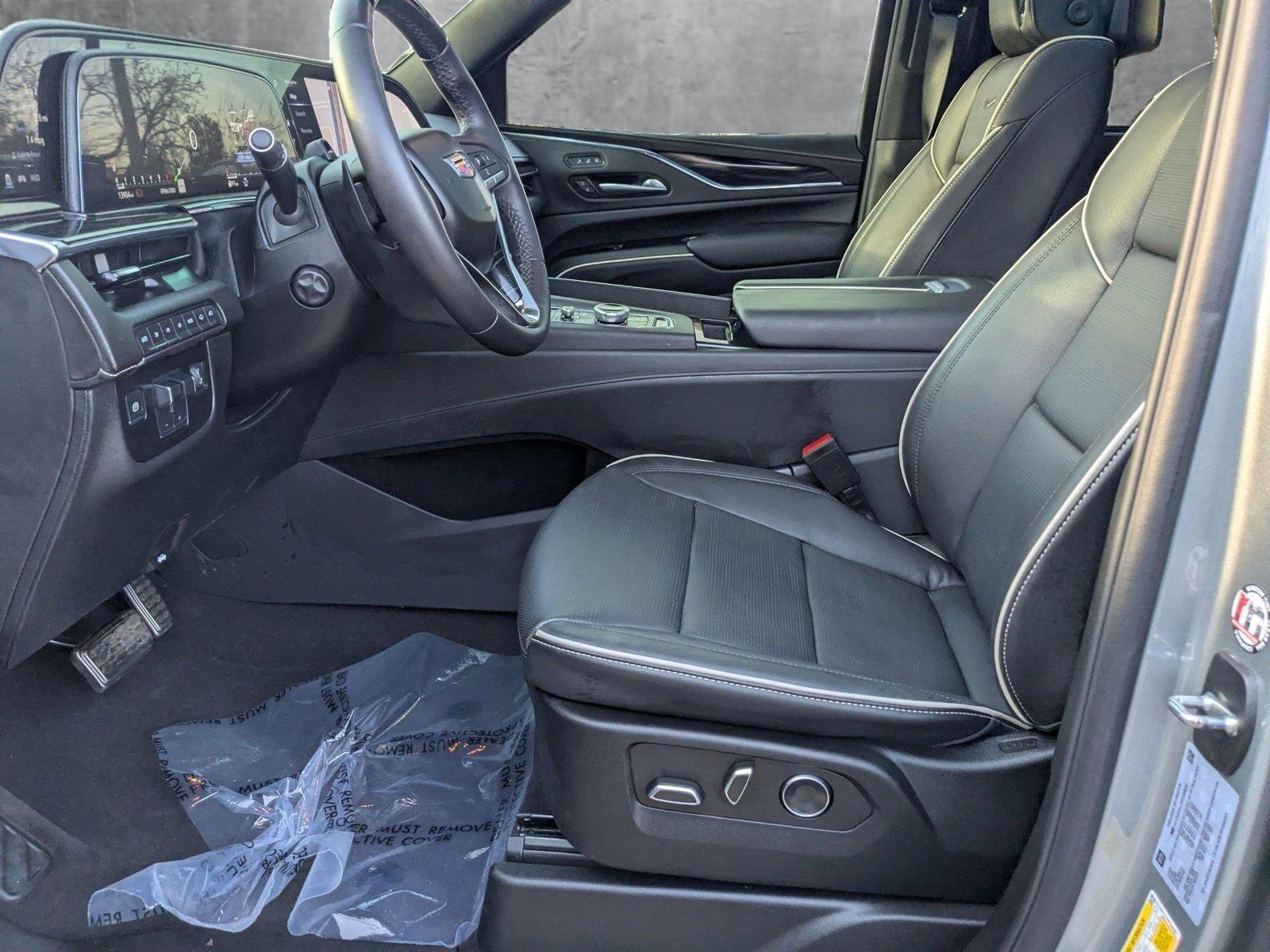 2024 Cadillac Escalade Vehicle Photo in LONE TREE, CO 80124-2750