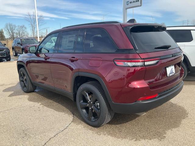 2025 Jeep Grand Cherokee Vehicle Photo in Kaukauna, WI 54130