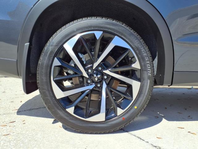 2025 Mitsubishi Outlander Plug-In Hybrid Vehicle Photo in Tampa, FL 33612