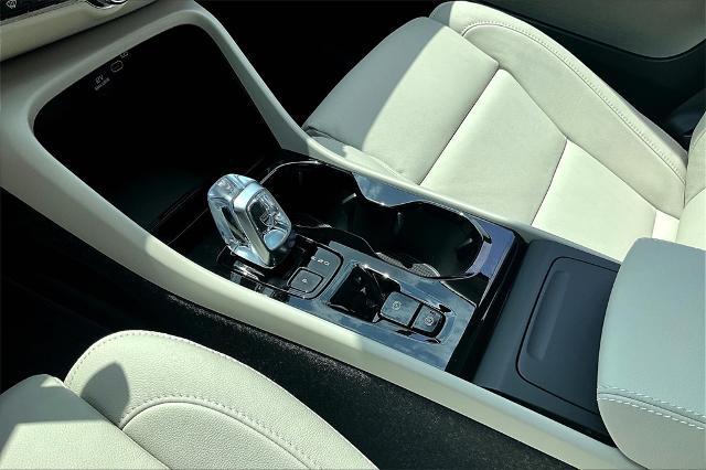 2025 Volvo XC40 Vehicle Photo in Houston, TX 77007