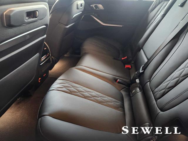 2025 BMW X7 M60i Vehicle Photo in PLANO, TX 75024