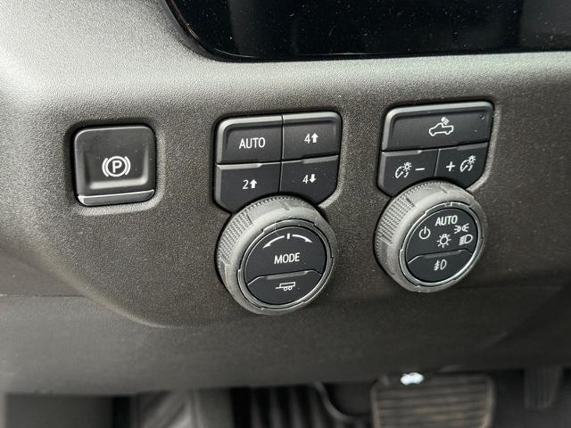 2025 Chevrolet Silverado 1500 Vehicle Photo in COLUMBIA, MO 65203-3903
