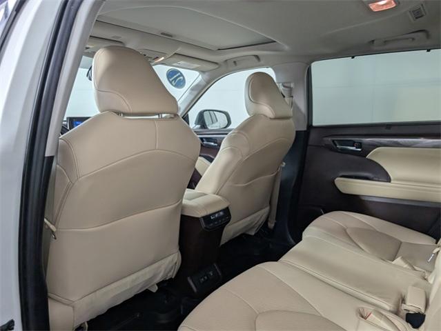 2021 Toyota Highlander Vehicle Photo in ENGLEWOOD, CO 80113-6708