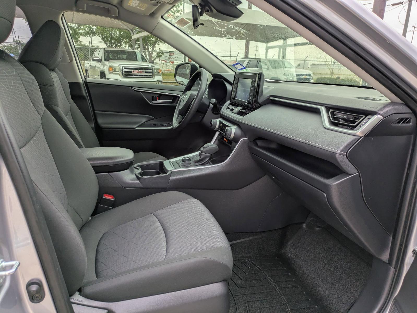 2020 Toyota RAV4 Vehicle Photo in SELMA, TX 78154-1460