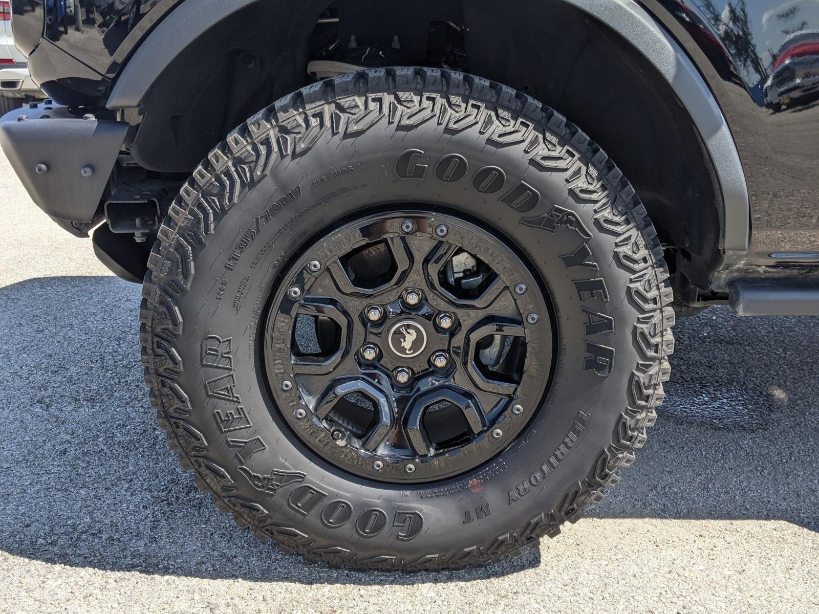 2024 Ford Bronco Vehicle Photo in Seguin, TX 78155