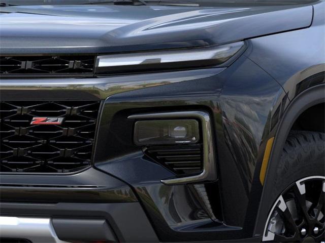 2025 Chevrolet Traverse Vehicle Photo in ENGLEWOOD, CO 80113-6708