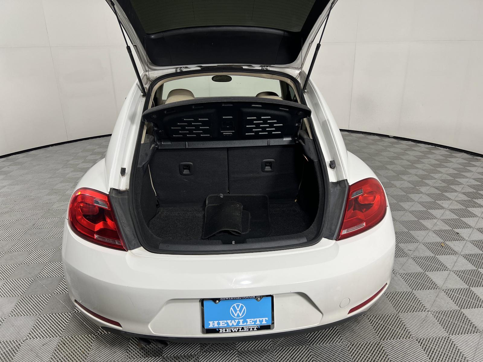2013 Volkswagen Beetle Coupe Vehicle Photo in Georgetown, TX 78626