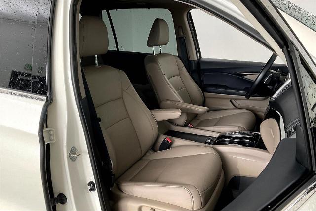 2017 Honda Pilot Vehicle Photo in San Antonio, TX 78230