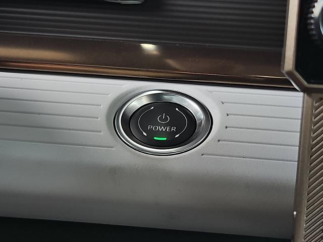 2025 GMC HUMMER EV Pickup Vehicle Photo in TREVOSE, PA 19053-4984