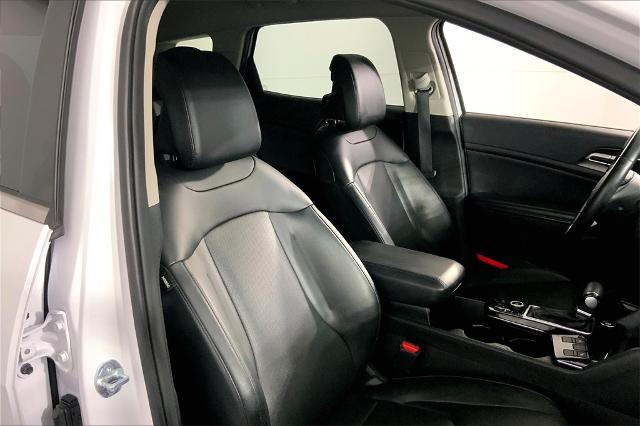 2023 Kia Sportage Vehicle Photo in Lees Summit, MO 64086