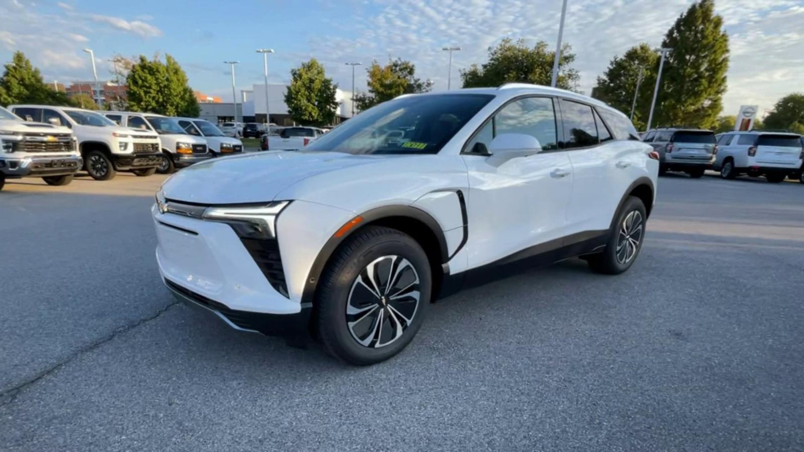 2025 Chevrolet Blazer EV Vehicle Photo in BENTONVILLE, AR 72712-4322