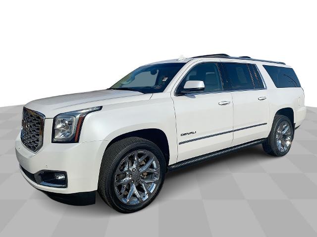 2019 GMC Yukon XL Vehicle Photo in MOON TOWNSHIP, PA 15108-2571