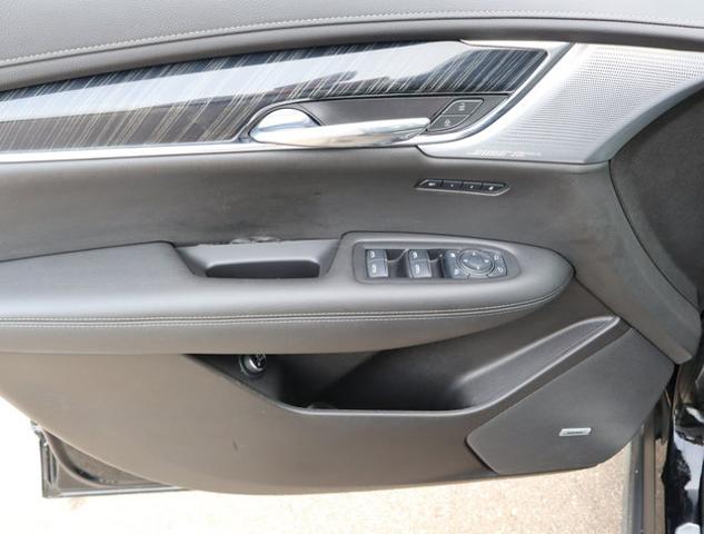 2023 Cadillac XT6 Vehicle Photo in DETROIT, MI 48207-4102