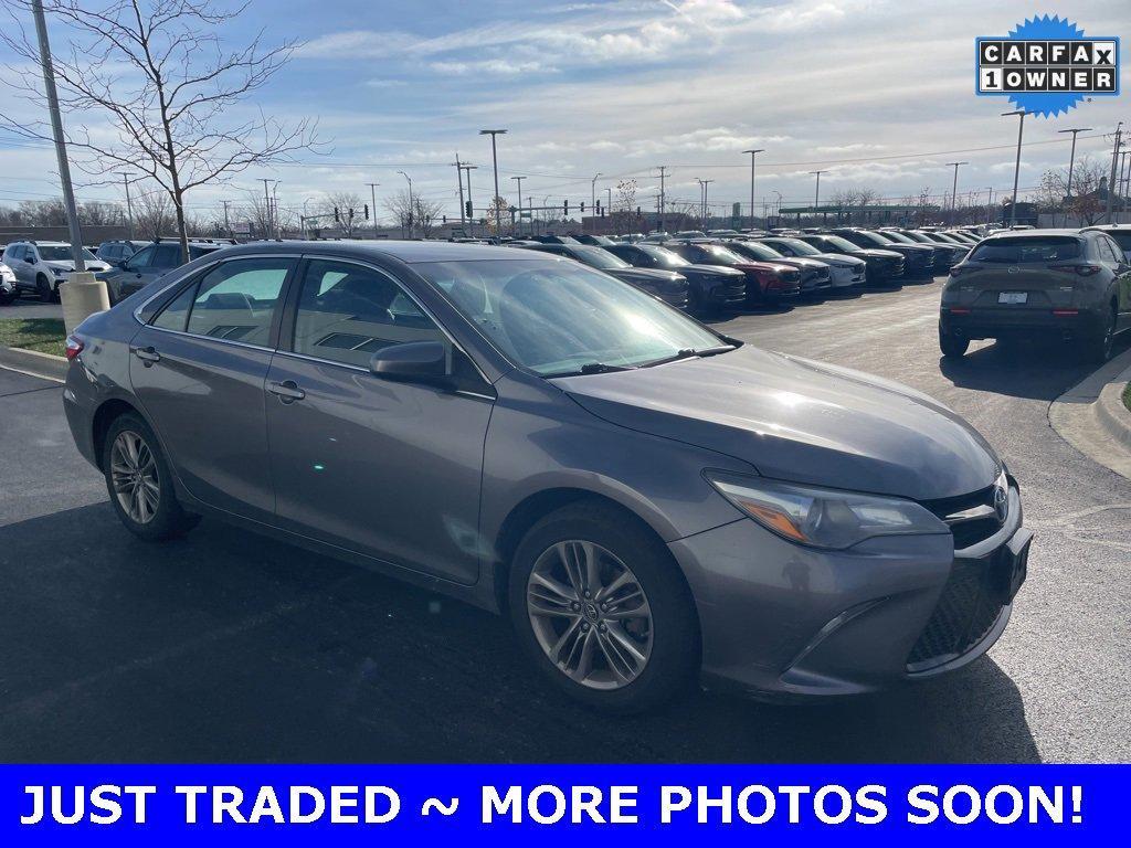 2017 Toyota Camry Vehicle Photo in Saint Charles, IL 60174