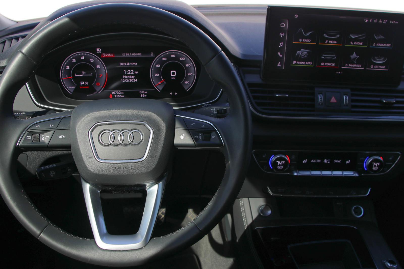 2024 Audi Q5 Vehicle Photo in SUGAR LAND, TX 77478