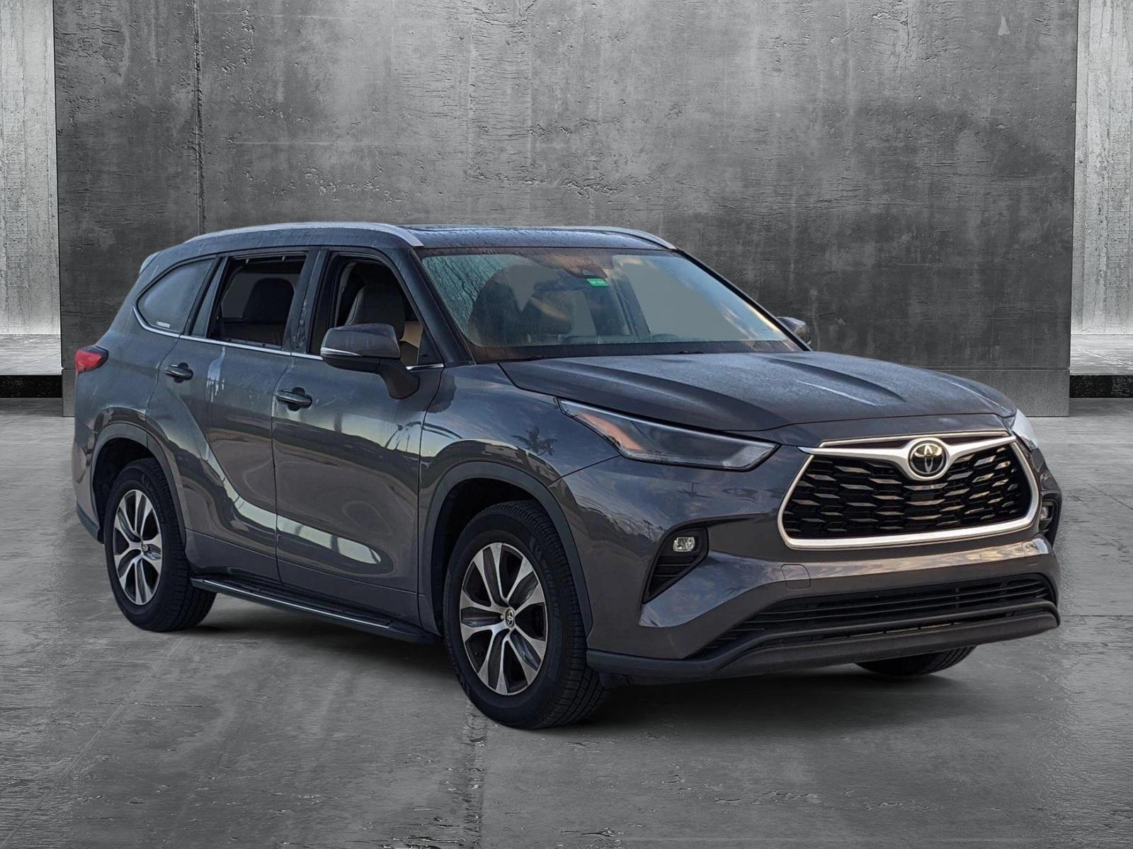 2022 Toyota Highlander Vehicle Photo in Davie, FL 33331