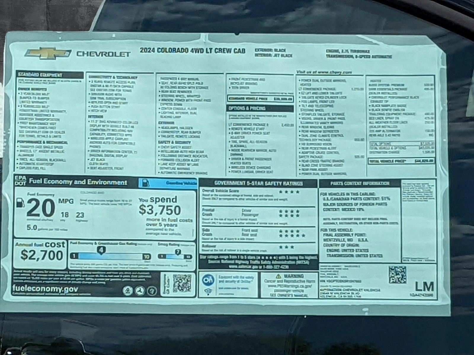 2024 Chevrolet Colorado Vehicle Photo in VALENCIA, CA 91355-1705