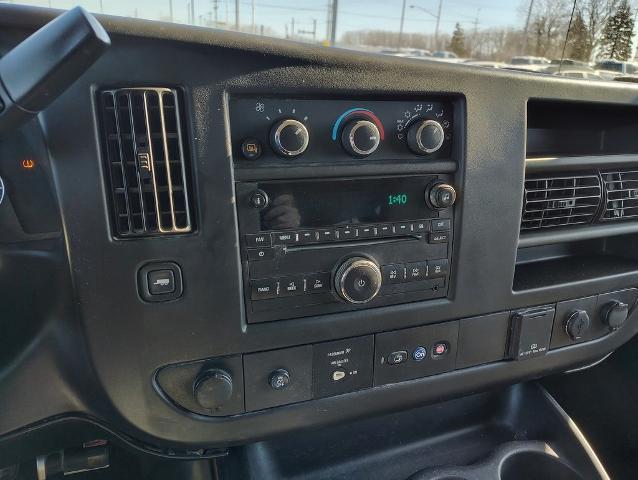 2015 Chevrolet Express Passenger 3500 Vehicle Photo in GREEN BAY, WI 54304-5303
