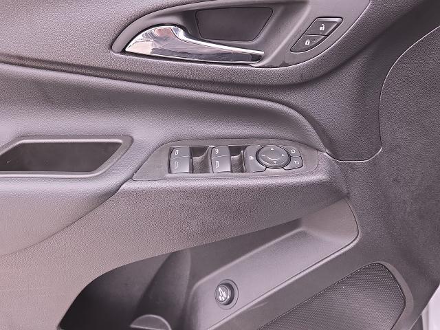 2024 Chevrolet Equinox Vehicle Photo in NEDERLAND, TX 77627-8017