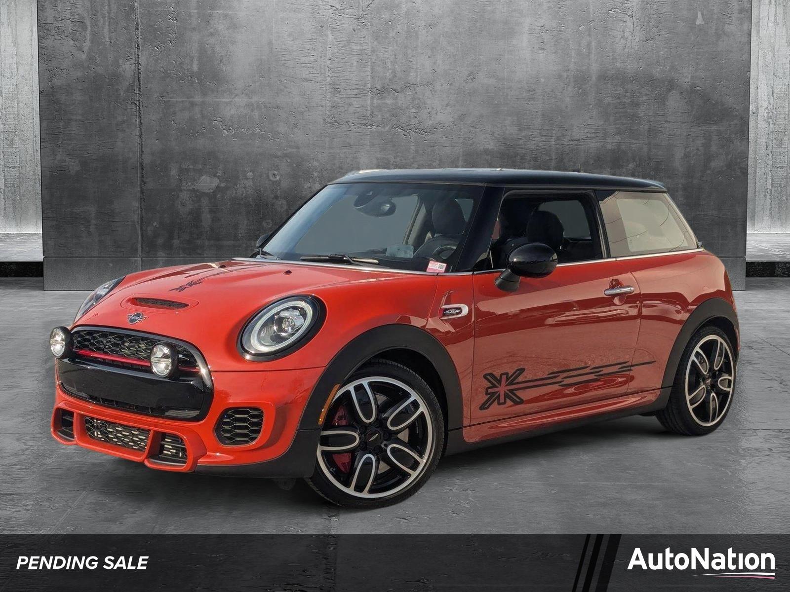 2019 MINI John Cooper Works Hardtop Vehicle Photo in Towson, MD 21204