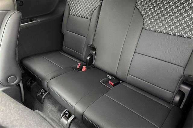 2025 GMC Acadia Vehicle Photo in ELK GROVE, CA 95757-8703