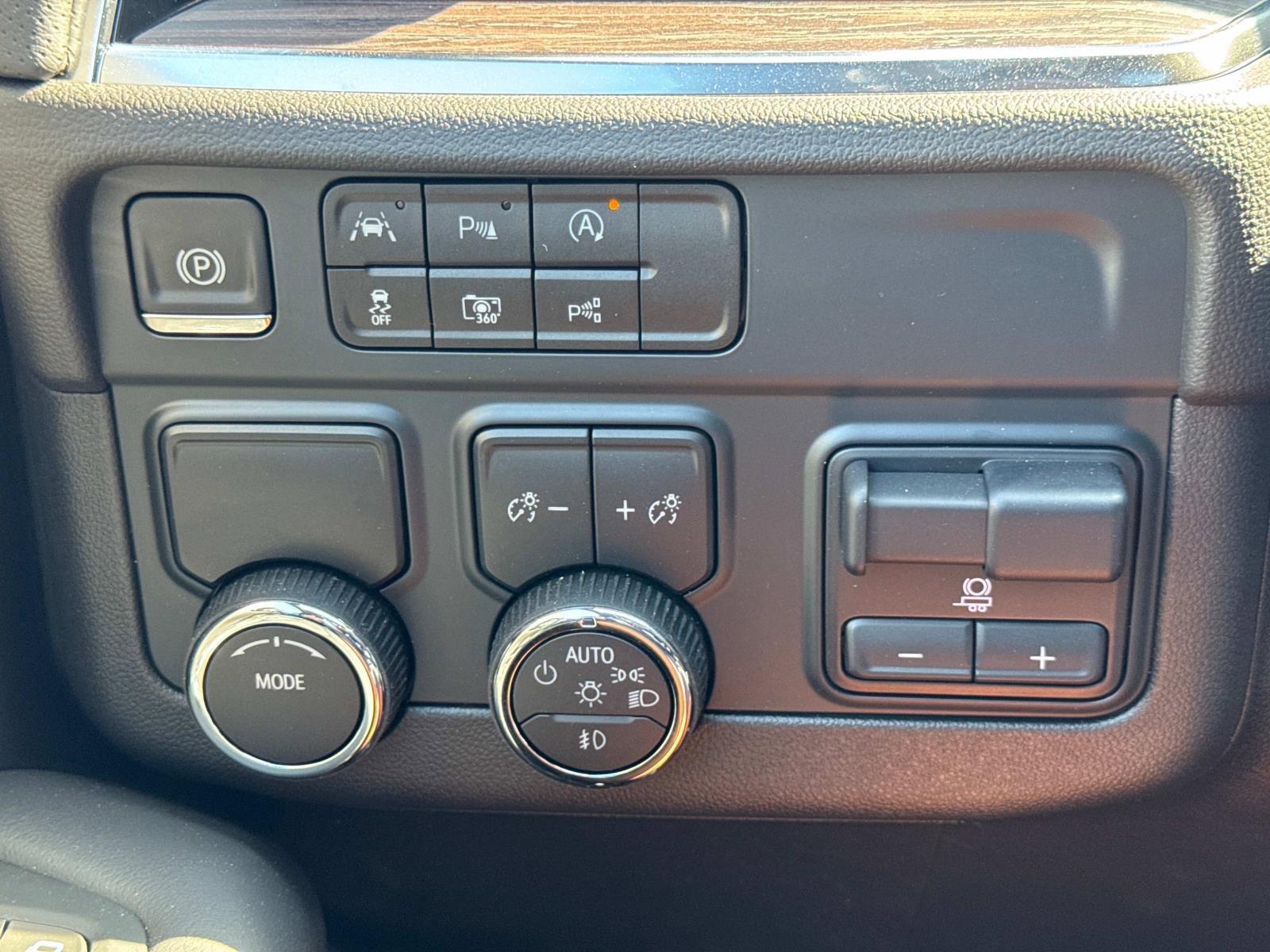 2025 Chevrolet Tahoe Vehicle Photo in LOS ANGELES, CA 90007-3794