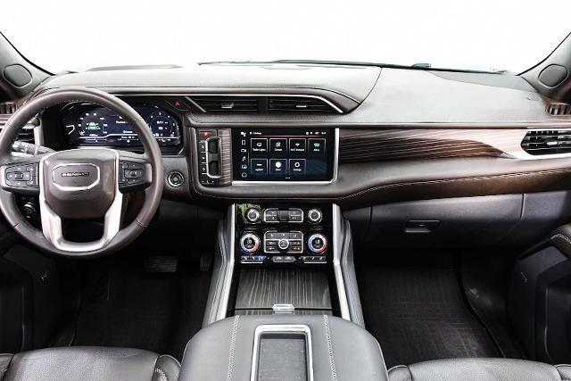 2023 GMC Yukon XL Vehicle Photo in DALLAS, TX 75235