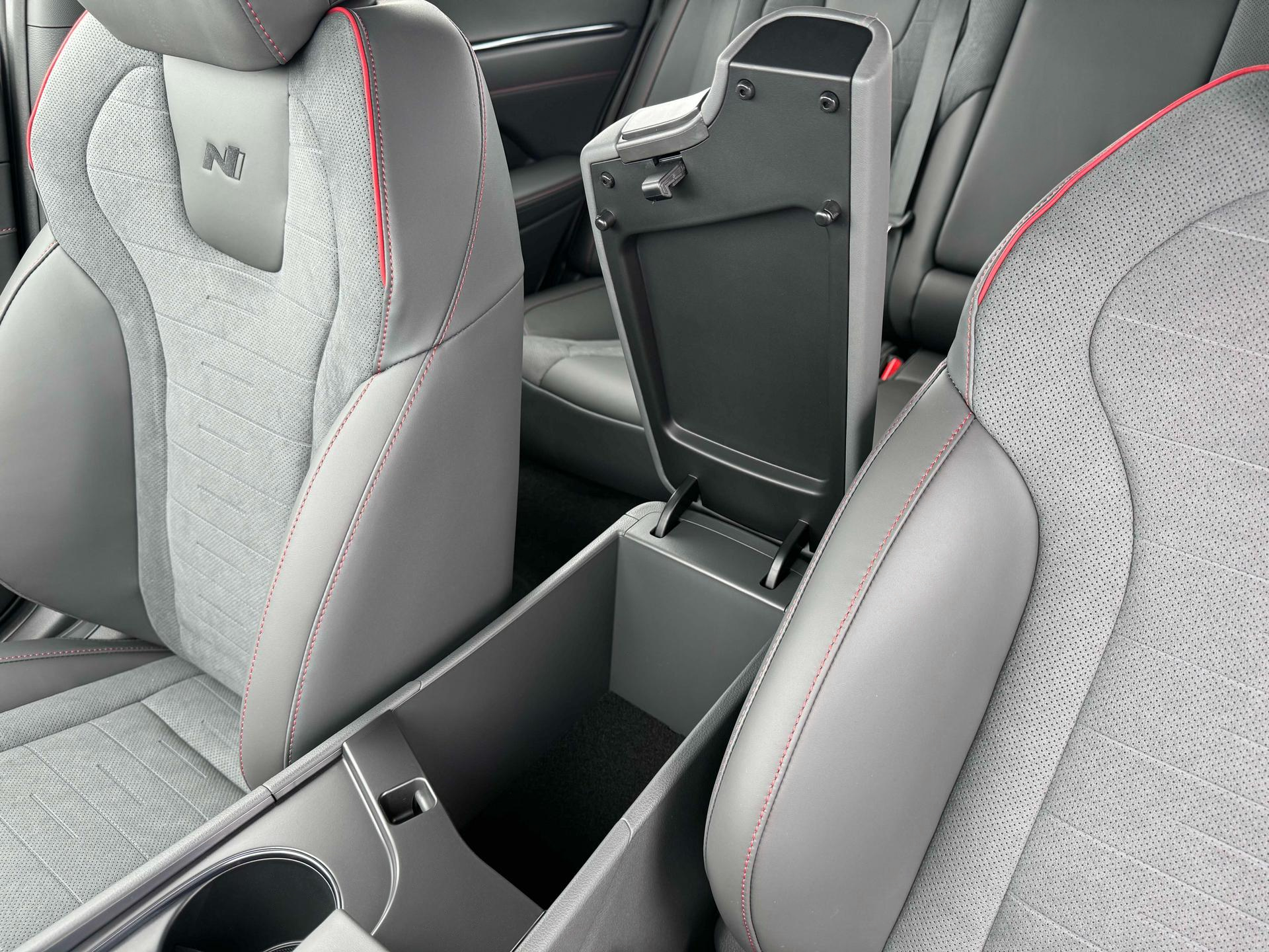 2025 Hyundai SONATA Vehicle Photo in Philadelphia, PA 19116