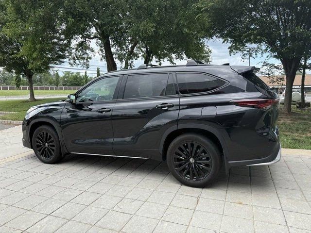 2024 Toyota Highlander Vehicle Photo in Flemington, NJ 08822