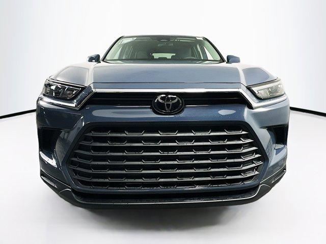 2025 Toyota Grand Highlander Vehicle Photo in Flemington, NJ 08822